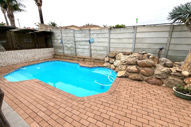 3 Bedroom Property for Sale in Tafelzicht Western Cape